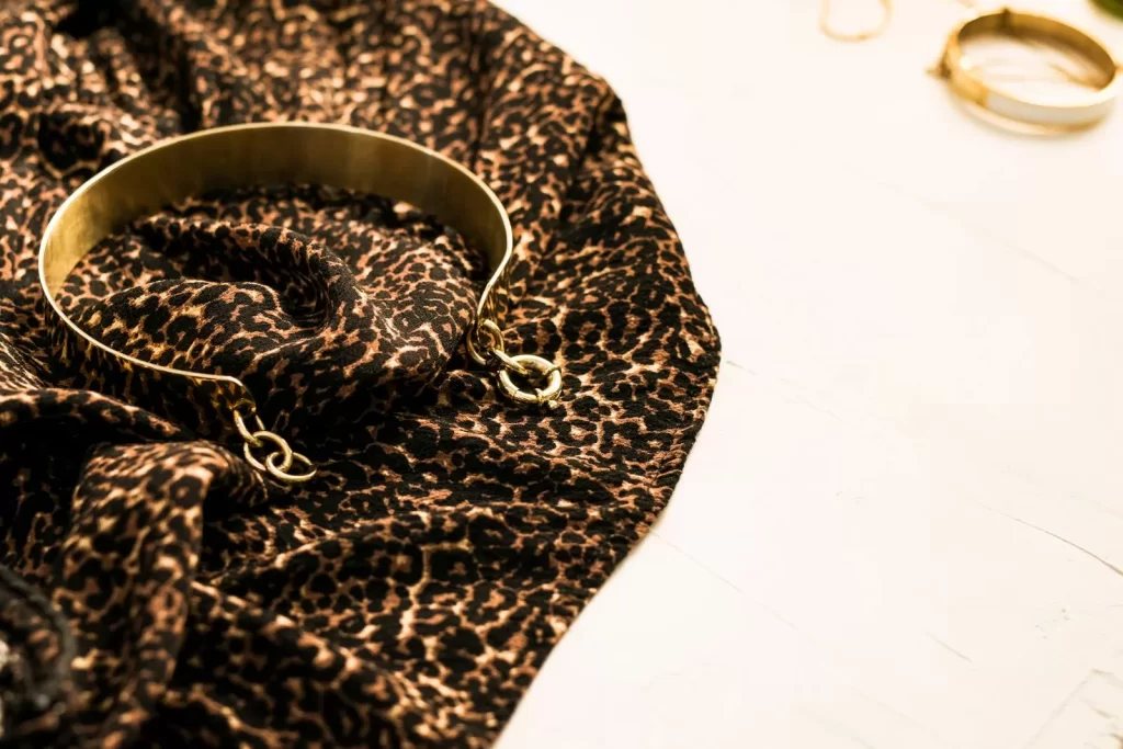Cuban Link vs Curb Chain: Close Cousins Compared