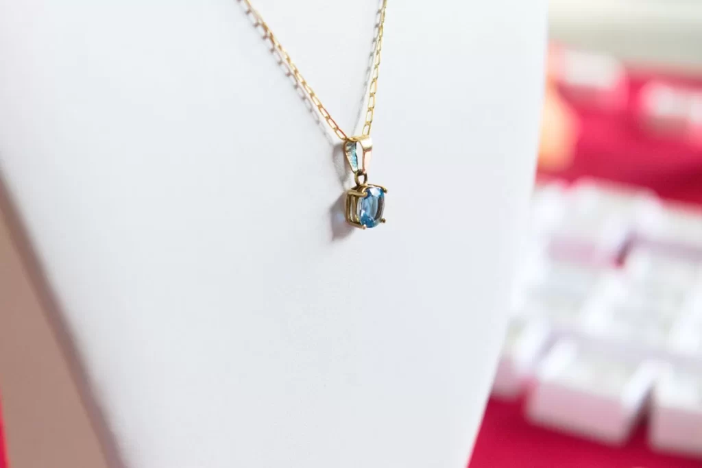 Giving a Cuban Link Chain as a Gift: How to Pick the Right One