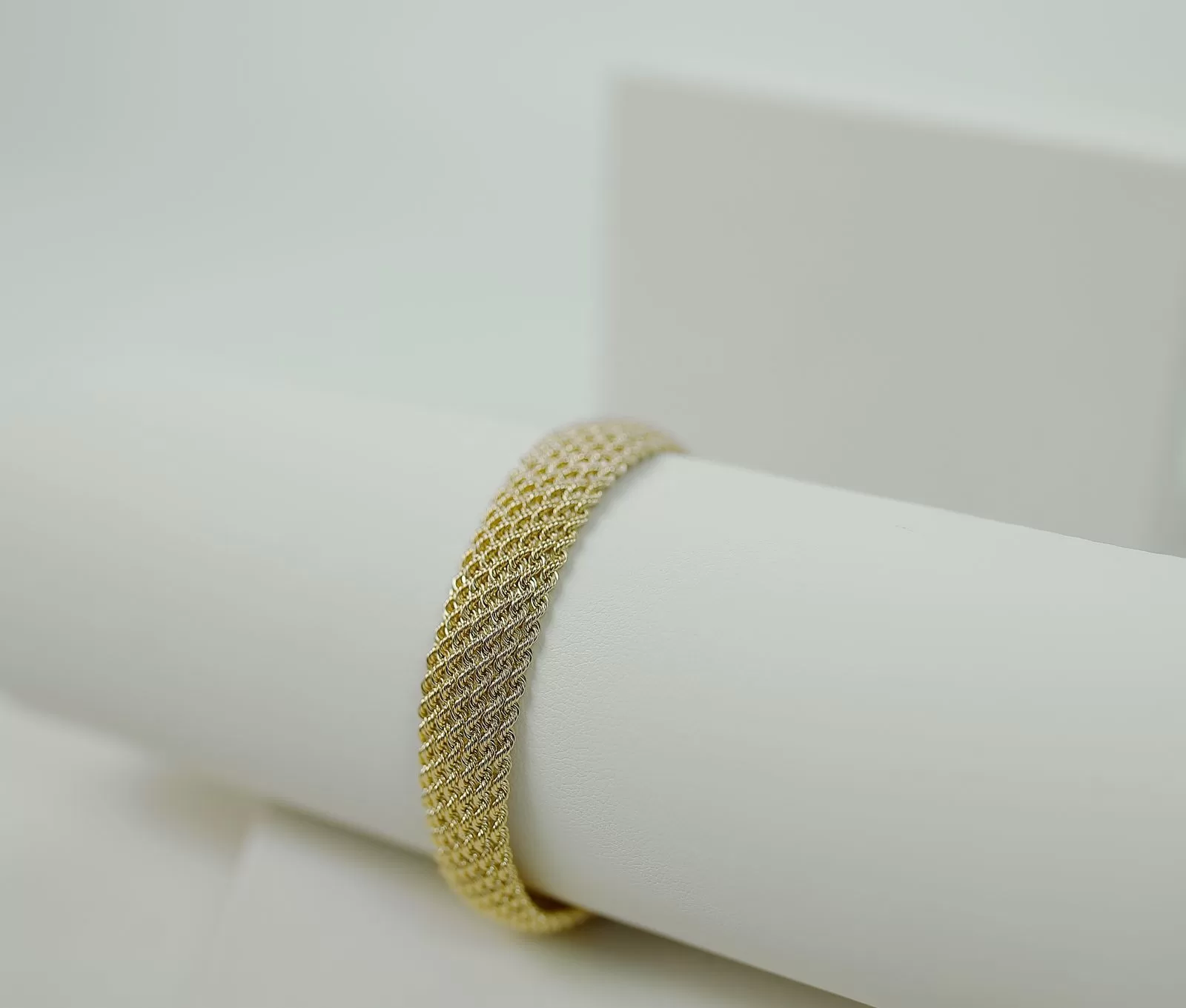 Gold Plated vs Gold Filled vs Vermeil vs Solid Gold