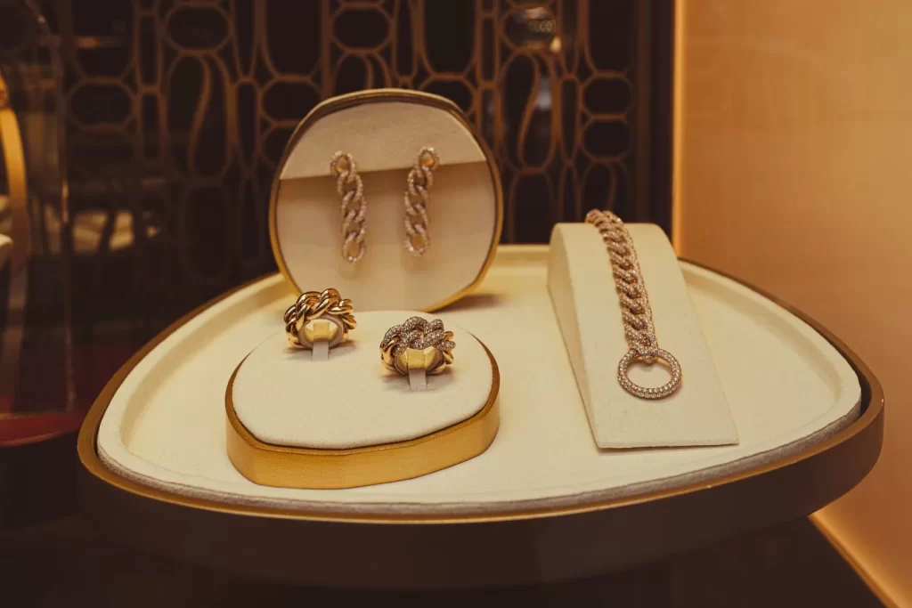 How to Polish a Cuban Link Chain and Bring Back the Shine