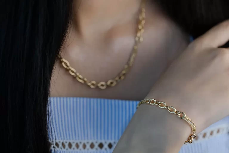 Men’s vs Women’s Cuban Link Chains: What Actually Differs